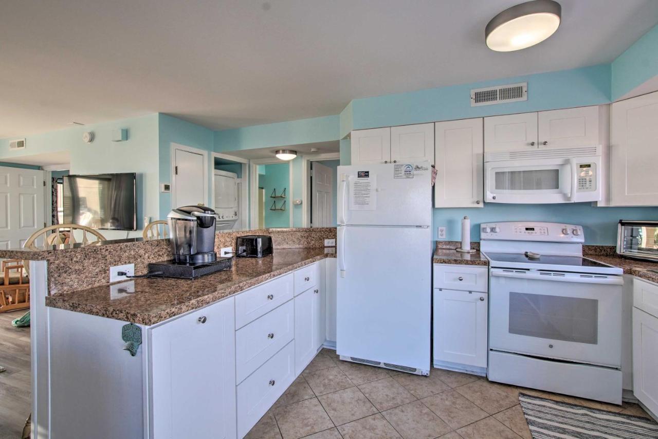 Ocean-View Condo With Deck, Steps To Carolina Beach! Exterior photo