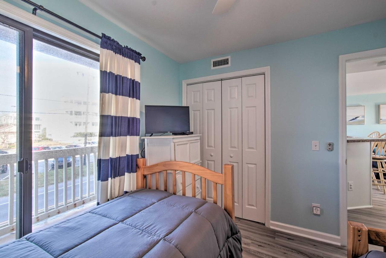 Ocean-View Condo With Deck, Steps To Carolina Beach! Exterior photo