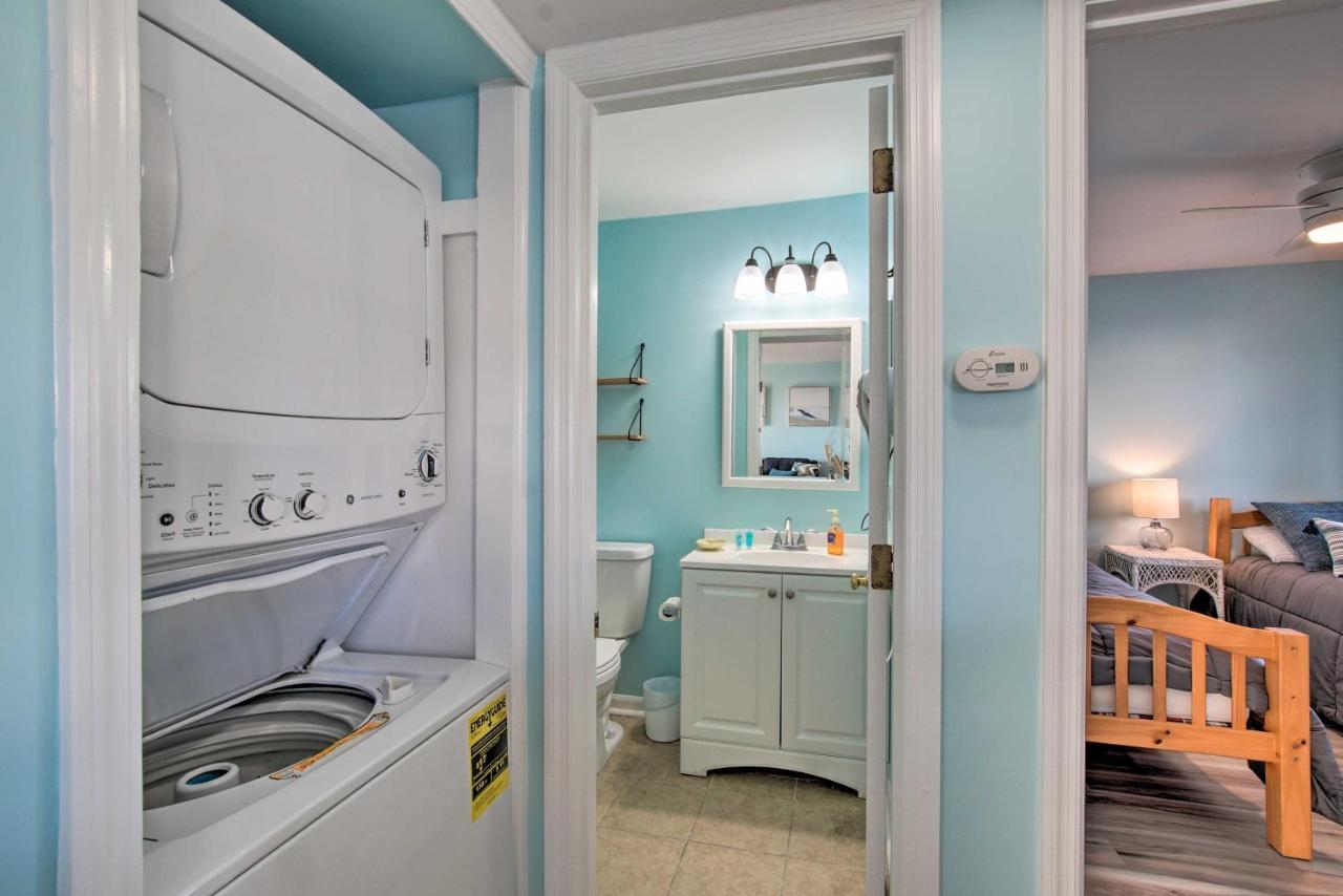 Ocean-View Condo With Deck, Steps To Carolina Beach! Exterior photo
