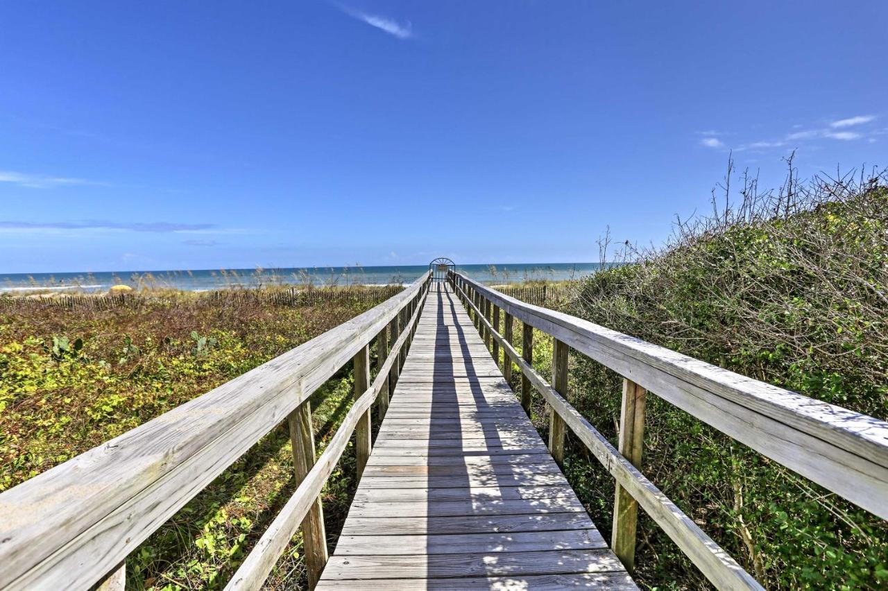 Ocean-View Condo With Deck, Steps To Carolina Beach! Exterior photo